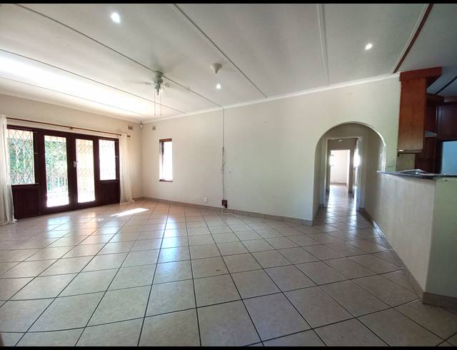 4 BEDROOM FREEHOLD FOR SALE IN UMTENTWENI